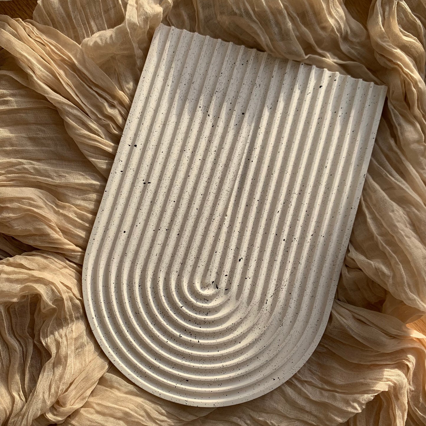 Arch Tray